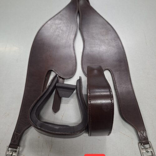 #251 Fenders and Stirrups Brown/Red