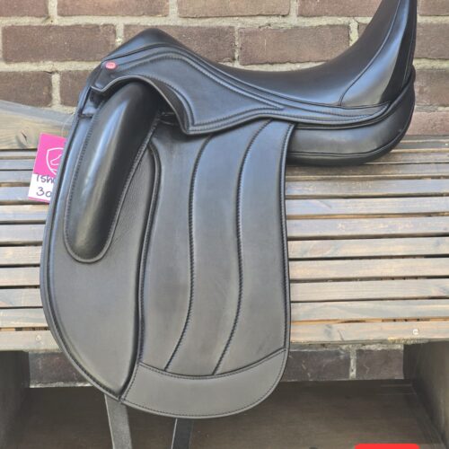#302 Ishya dressage saddle color black 18 inch seat